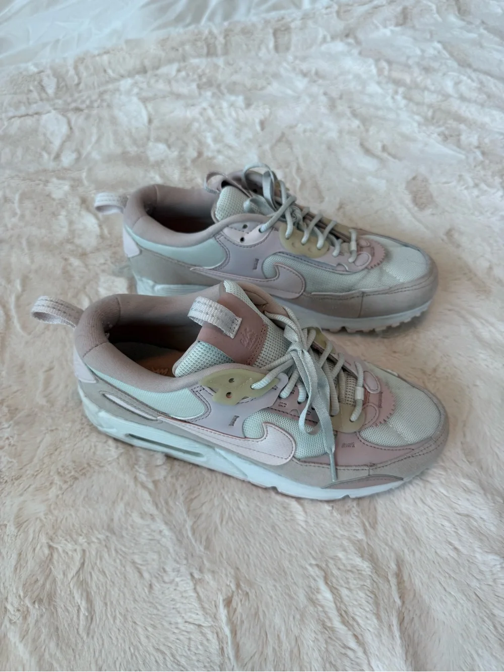 Sz 7.5 US Pink Nike Air Max